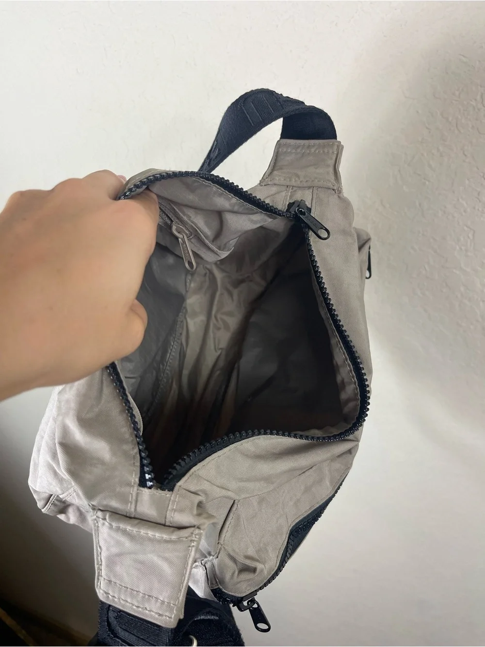 BAGGU Medium Cargo Crossbody Bag Dove